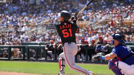 Giants Rewarded for Long-Term Investment in Cy Young Contender Robbie Ray – Sports Illustrated