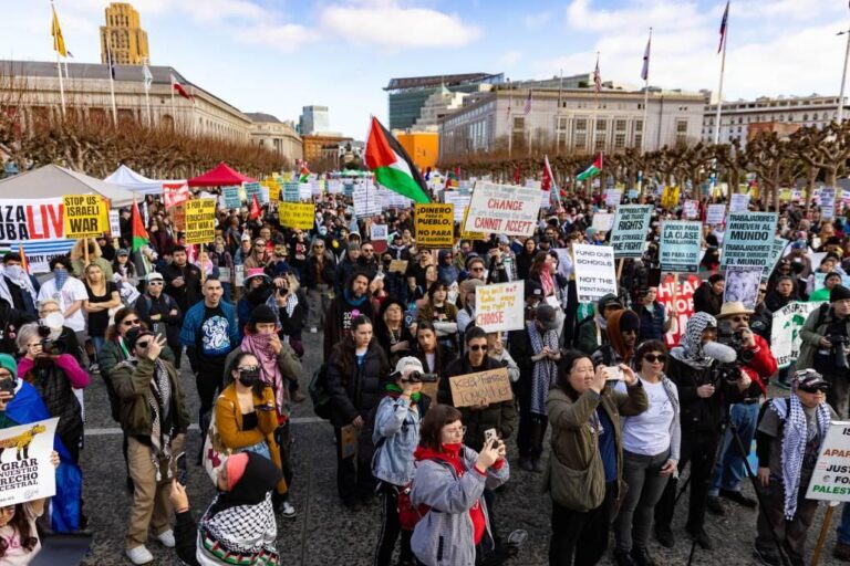 Residents, political groups rally against Trump in San Francisco, San Mateo, Redwood City – San Mateo Daily Journal