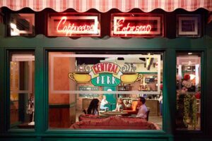 The One in San Francisco: A Review of The “Friends” Experience – Popsugar