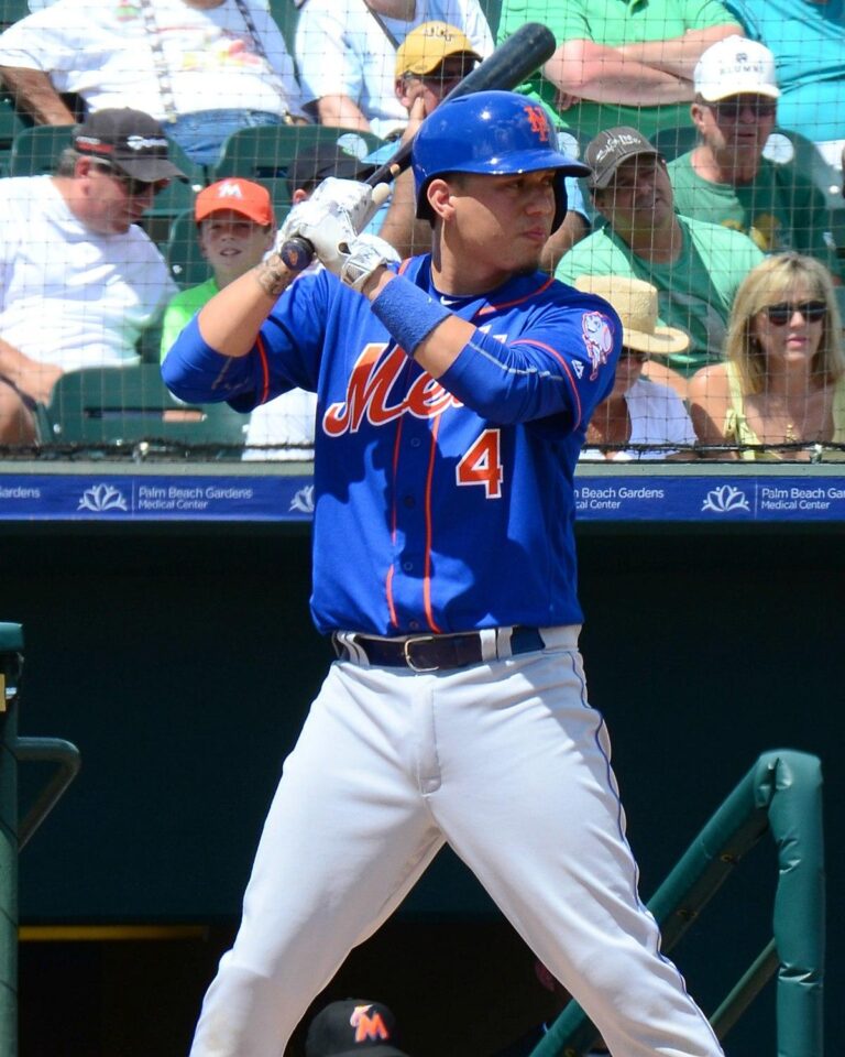 MLB roundup: Wilmer Flores (3 HRs, 8 RBIs) powers Giants – Reuters