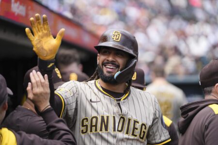 San Diego Padres vs. San Francisco Giants odds, tips and betting trends | August 18 – Sportsbook Wire