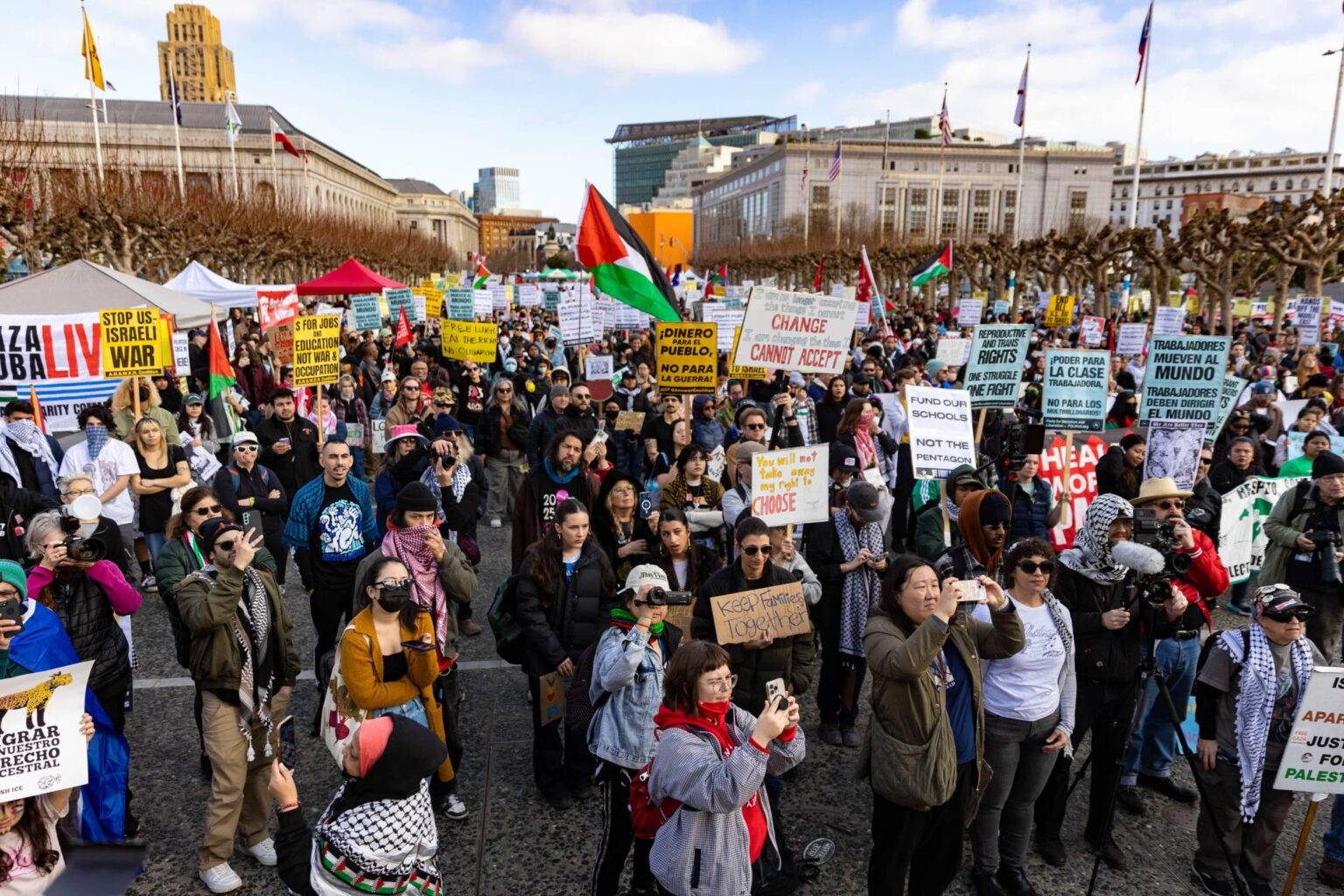 United States: San Francisco protesters oppose Trump’s new travel ban – africanews.com