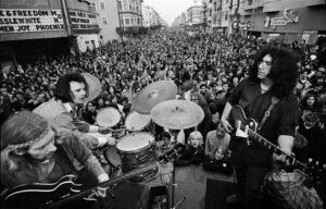 Wear flowers in your hair … and take the bus: San Francisco fetes Grateful Dead concerts with tie-dye – The Guardian