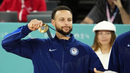 Nuit Nuit! How Steph Curry earned Olympic gold in the most Steph Curry way possible – San Francisco Chronicle