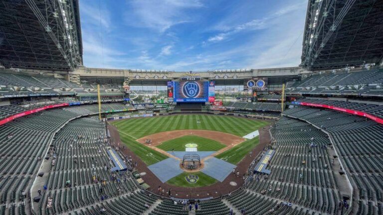 Milwaukee Brewers vs. San Francisco Giants odds, tips and betting trends | August 24 – Sportsbook Wire