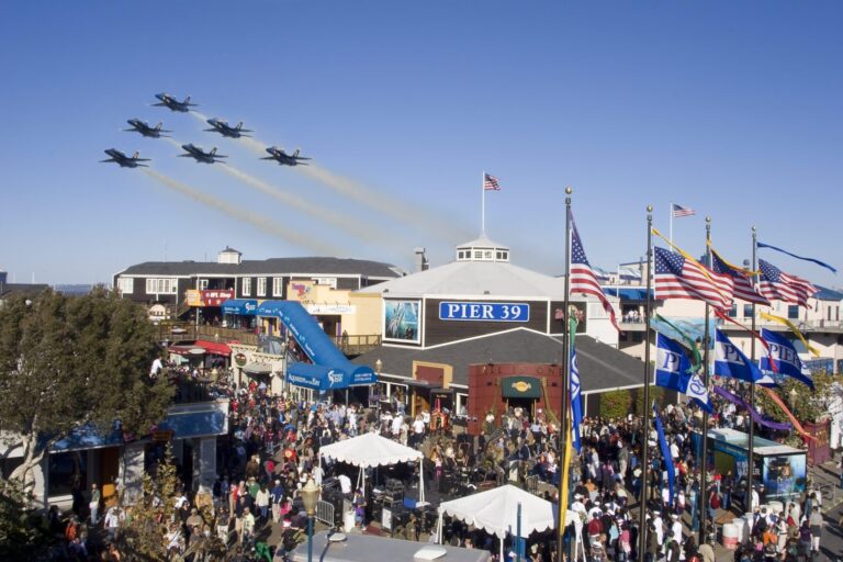 San Francisco Fleet Week Air Show Soars with Exciting International Performances San Francisco Fleet Week Air Show takes off with international flair – CBS News