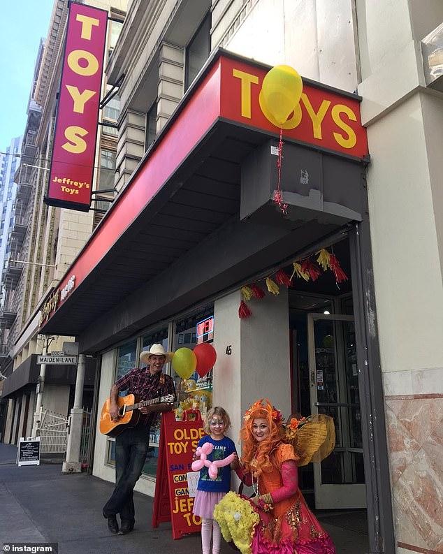 San Francisco’s Oldest Toy Store Closes Amid Rising Crime and Drug Issues Downtown San Francisco’s oldest toy store due to crime and drugs plaguing downtown area – Daily Express US