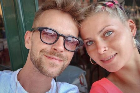 Nick Bosa’s girlfriend Ella causes stir with ab-revealing selfie before 49ers game – Sports Illustrated