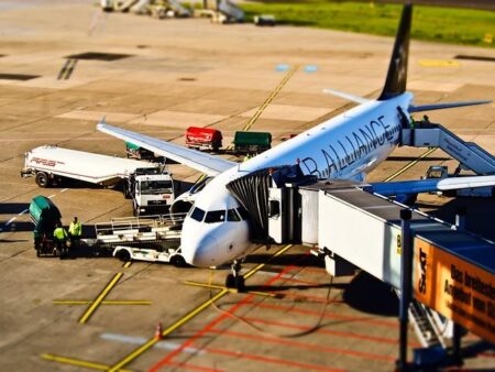 20 US Airports Without TSA Screeners — and Why Trump Wants More to Go Private These 20 US airports don’t use TSA screeners — and Trump wants more to go private – Business Insider